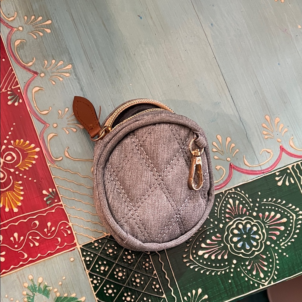 Amazon Gray Baby Bag - Picture 10 of 10